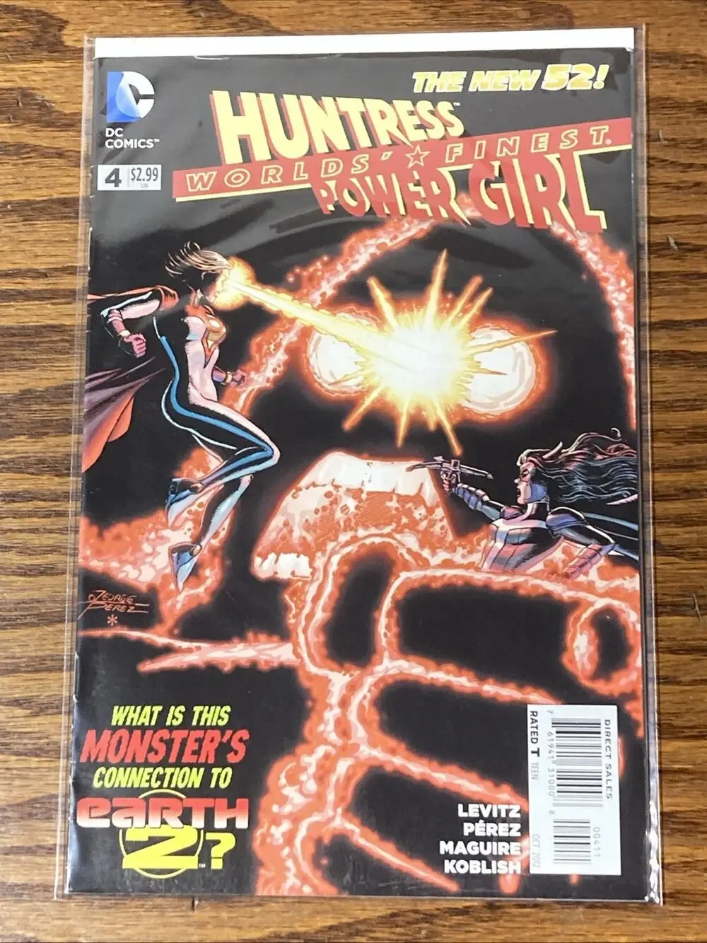 Worlds' Finest #4 Huntress Power Girl DC Comics 2012 New 52